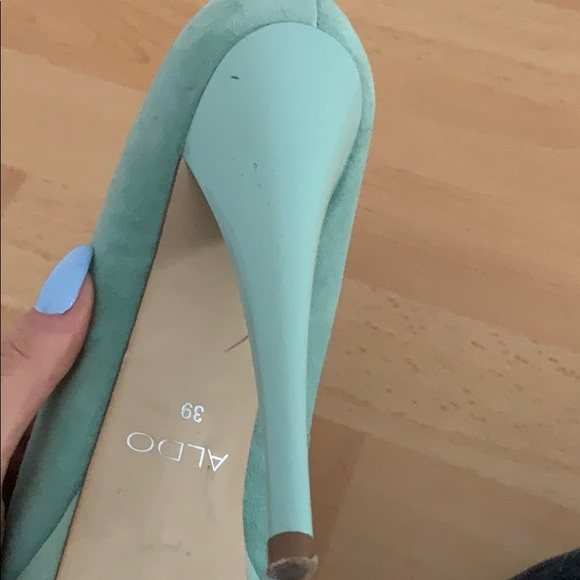 Aldo - Turquoise Velvet Platforms Pumps - Picture 3 of 3